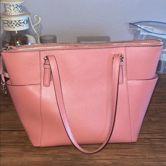 Michael Kors Coral Pink Tote Bag - Picture 15 of 15